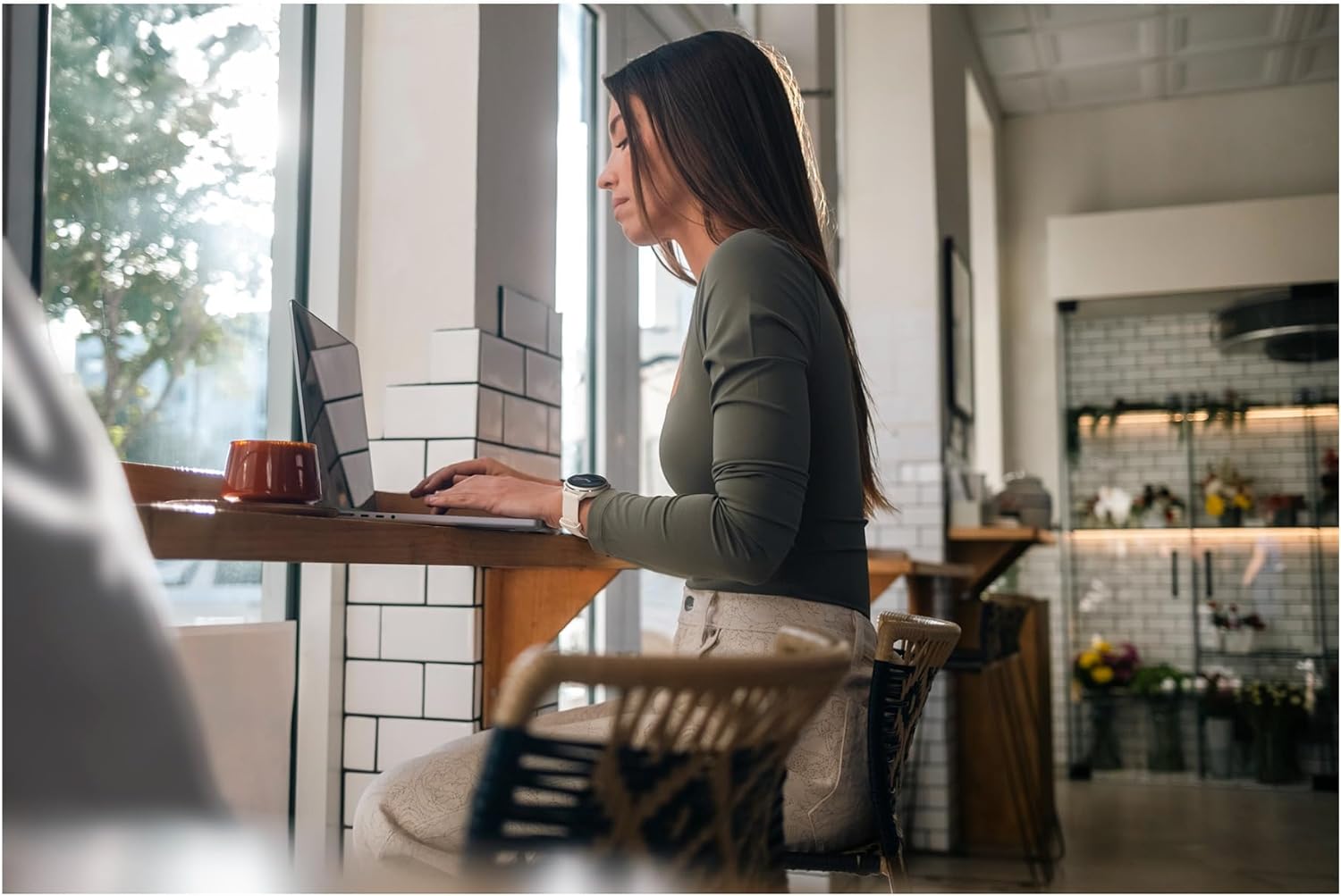 Garmin vívoactive® 6, Health and Fitness GPS Smartwatch, AMOLED Display, Up to 11 Days of Battery, Slate with Black Band